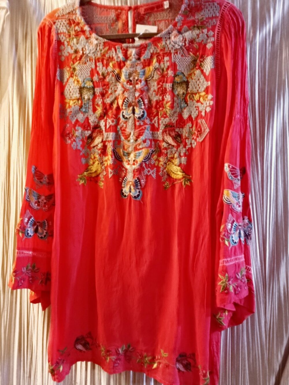NEW Johnny was pink embroidered tunic top size xs